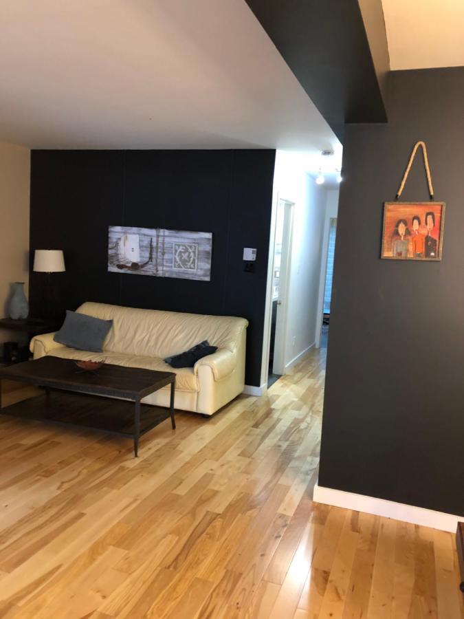 Le P'Tit Cousin Apartment Монреал Екстериор снимка