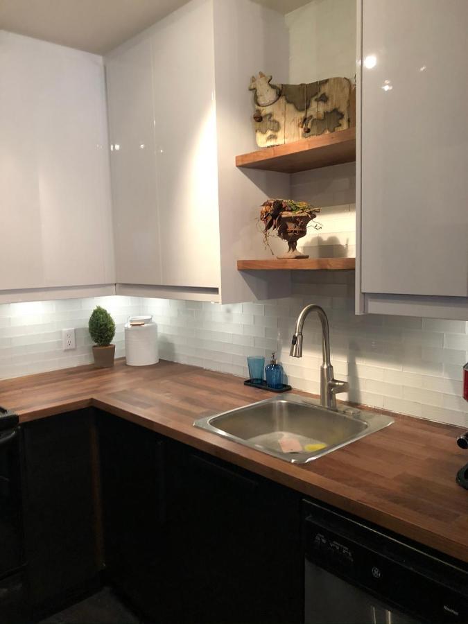 Le P'Tit Cousin Apartment Монреал Екстериор снимка